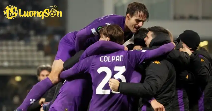 Fiorentina nhiều khả năng sẽ có tấm vé dự Vòng bảng UEFA Europa Conference League. (Ảnh: Internet)