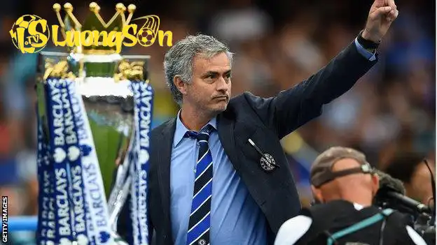 Jose Mourinho sẵn sàng đánh sập  Jose Mourinho sẵn sàng đánh sập