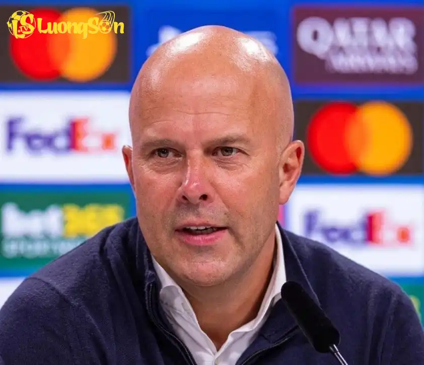 Guardiola hiểu rõ Liverpool của Slot sẽ sớm trở lại - Ảnh: @centredevils Guardiola hiểu rõ Liverpool của Slot sẽ sớm trở lại