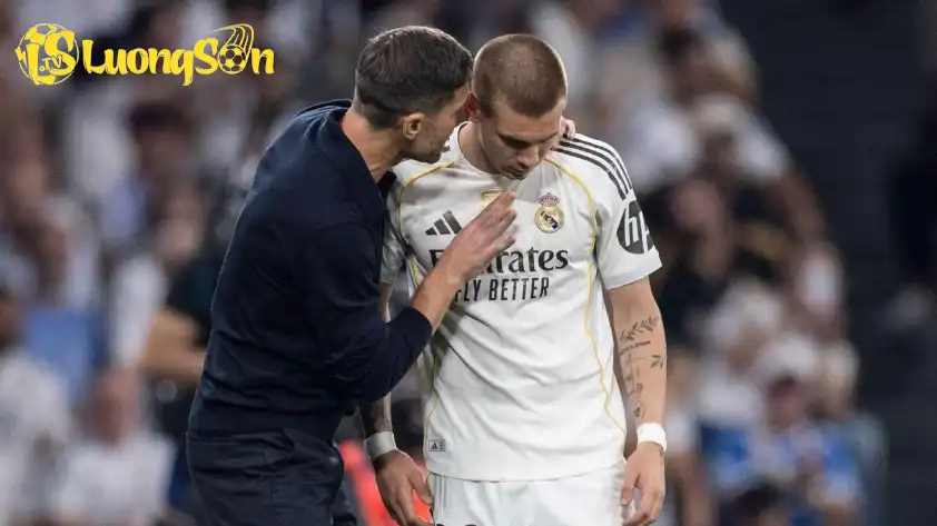 Mastantuono không còn là ưu tiên trong đội hình của Alonso) Mastantuono không còn là ưu tiên trong đội hình của Alonso.