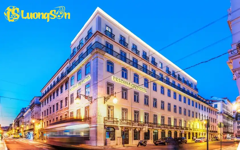 Chuỗi khách sạn xuyên quốc gia của CR7 Chuỗi khách sạn xuyên quốc gia của CR7